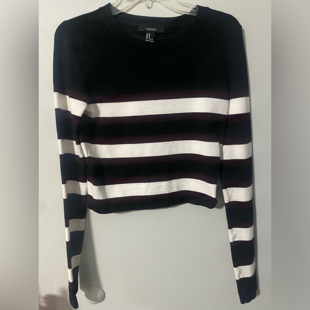 FOREVER 21 Striped Sweater 🧥